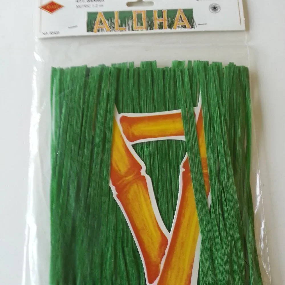 NWT -  Beistle Aloha Paper Banner Green grass with bamboo style lettering Hawaii